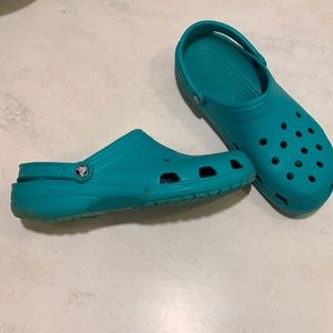 Crocs. Worn 3 times‼️